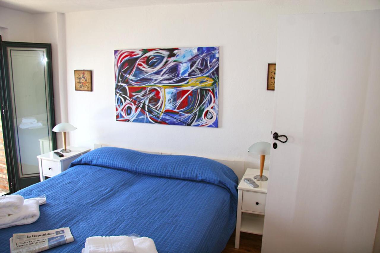 Bb Il Generale Bed & Breakfast ชิลลา ภายนอก รูปภาพ